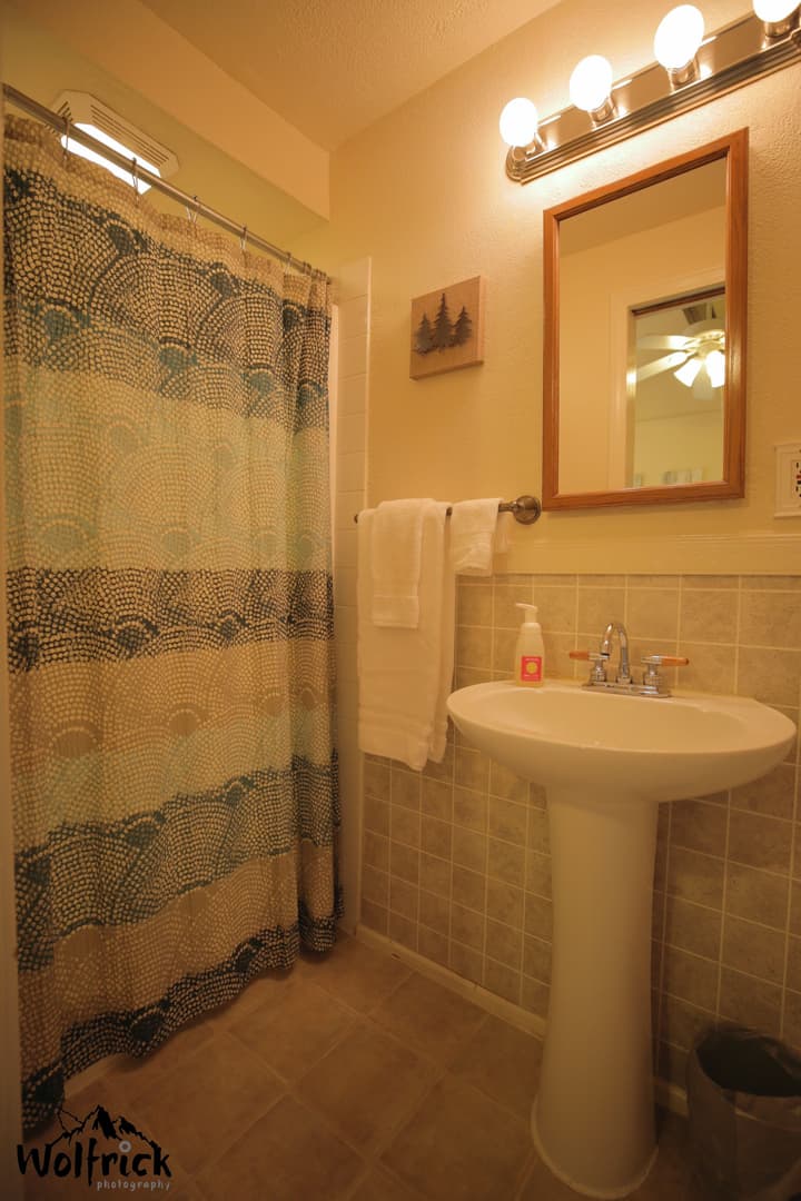 Jewel Lake Bed and Breakfast