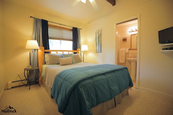 Jewel Lake Bed and Breakfast