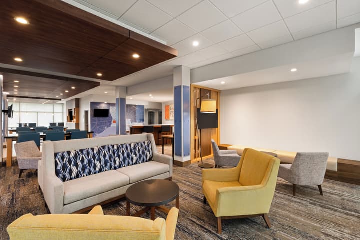 Holiday Inn Express & Suites Chalmette - New Orleans S by IHG