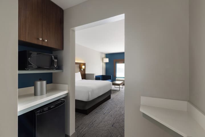 Holiday Inn Express & Suites Chalmette - New Orleans S by IHG
