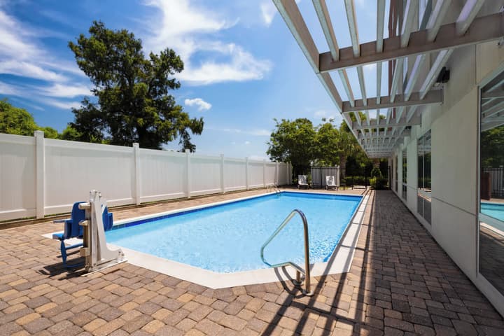 Holiday Inn Express & Suites Chalmette - New Orleans S by IHG