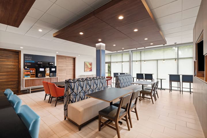 Holiday Inn Express & Suites Chalmette - New Orleans S by IHG