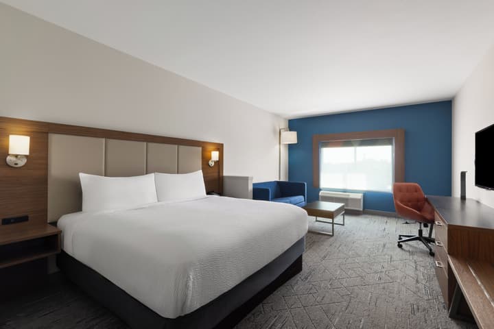 Holiday Inn Express & Suites Chalmette - New Orleans S by IHG