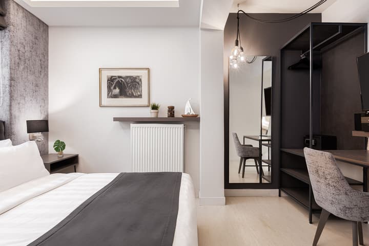 Acropolis Luxury Living