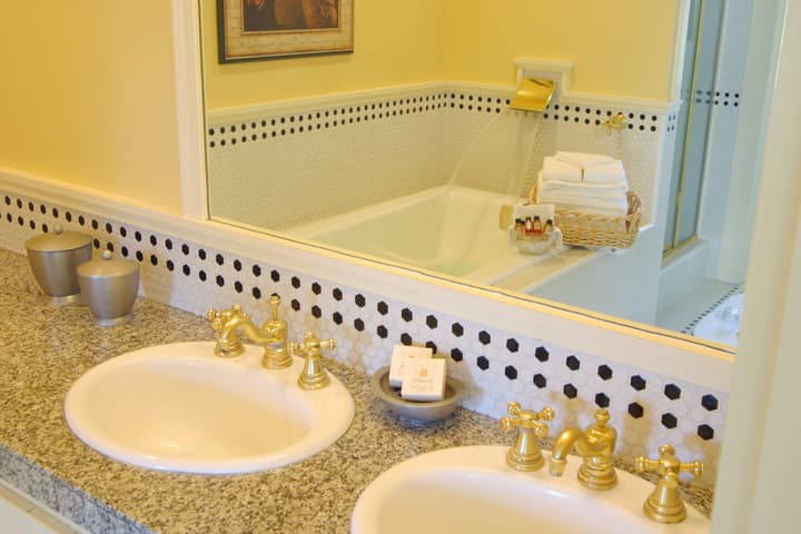 Gosby House Inn, A Four Sisters Inn