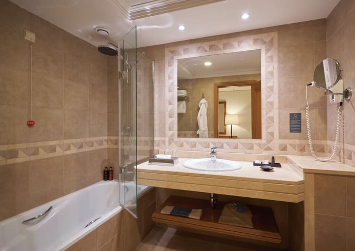 Porto Mare Hotel, by PortoBay