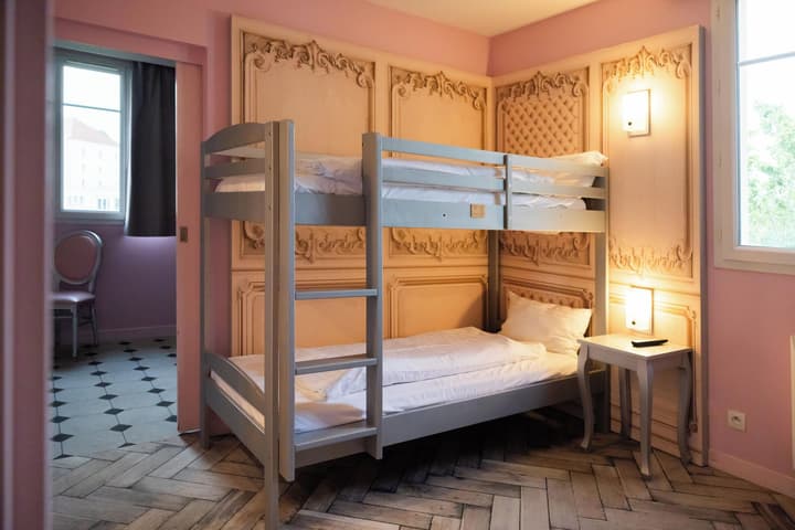 Explorers Hotel