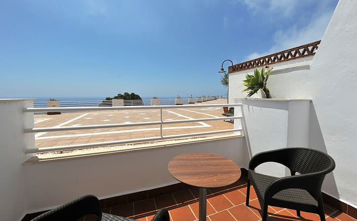 Hotel Salobreña Suites