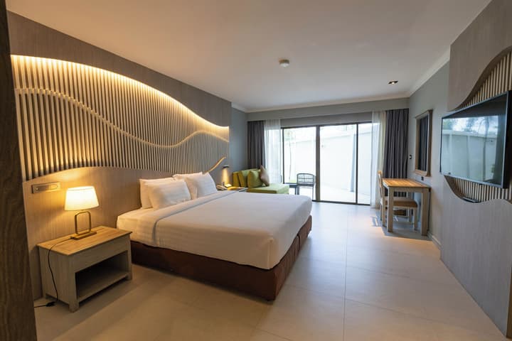 Amora Beach Resort Phuket