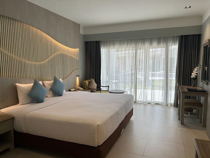 Amora Beach Resort Phuket