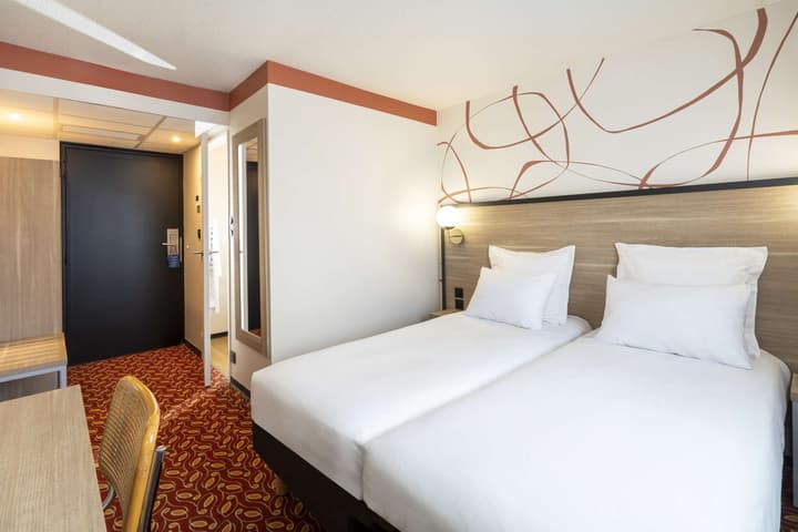 Sure Hotel by Best Western Caen Mémorial