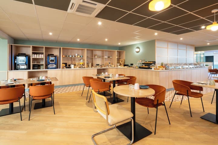 Sure Hotel by Best Western Caen Mémorial