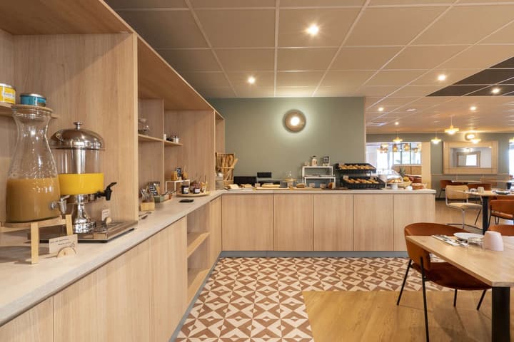 Sure Hotel by Best Western Caen Mémorial
