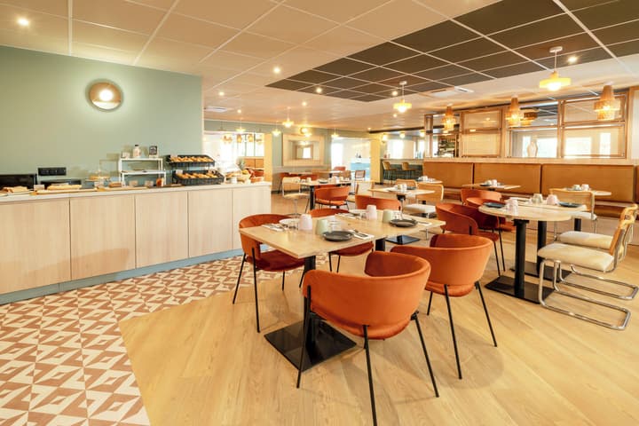 Sure Hotel by Best Western Caen Mémorial
