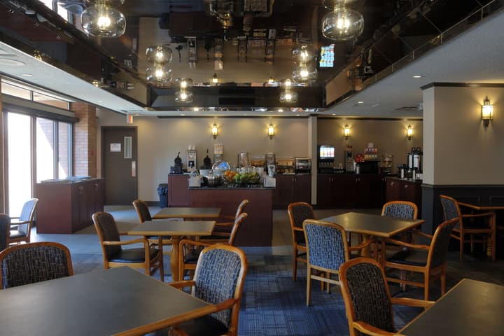 Embassy Inn