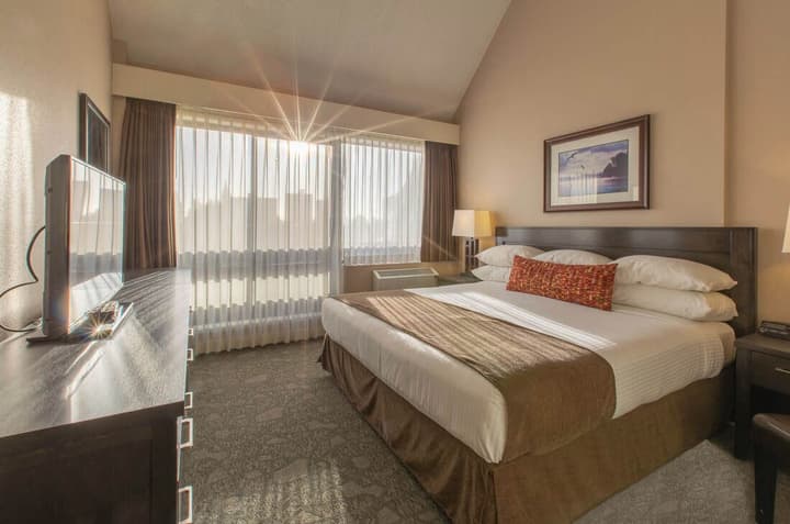 Embassy Inn
