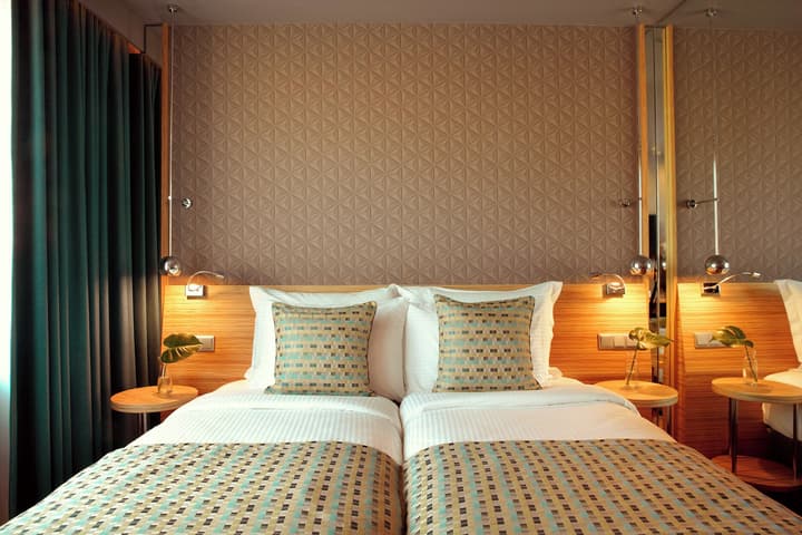 Zeus Wyndham Grand Athens