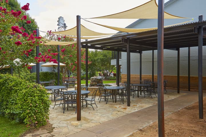 Fredericksburg Inn & Suites