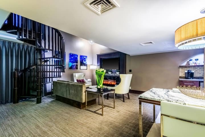Oasis Hotel & Conv. Center, an Ascend Collection Hotel