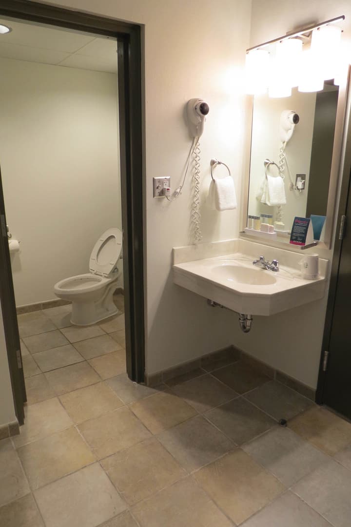 Oasis Hotel & Conv. Center, an Ascend Collection Hotel