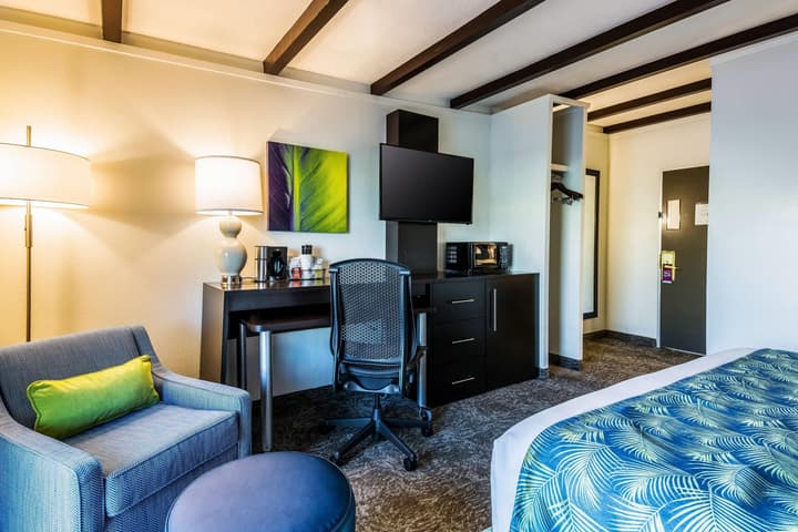 Oasis Hotel & Conv. Center, an Ascend Collection Hotel