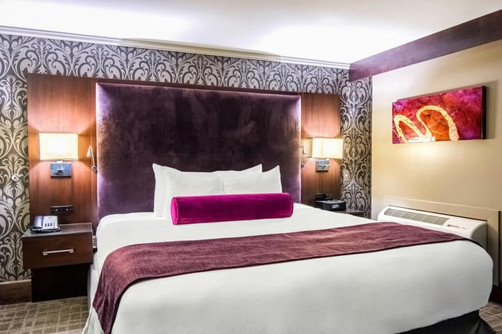 Oasis Hotel & Conv. Center, an Ascend Collection Hotel
