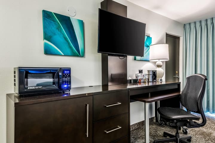 Oasis Hotel & Conv. Center, an Ascend Collection Hotel