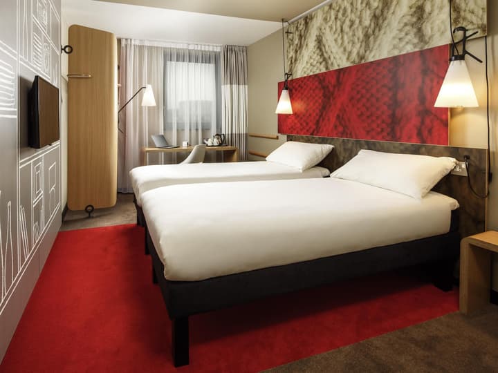 ibis Swansea