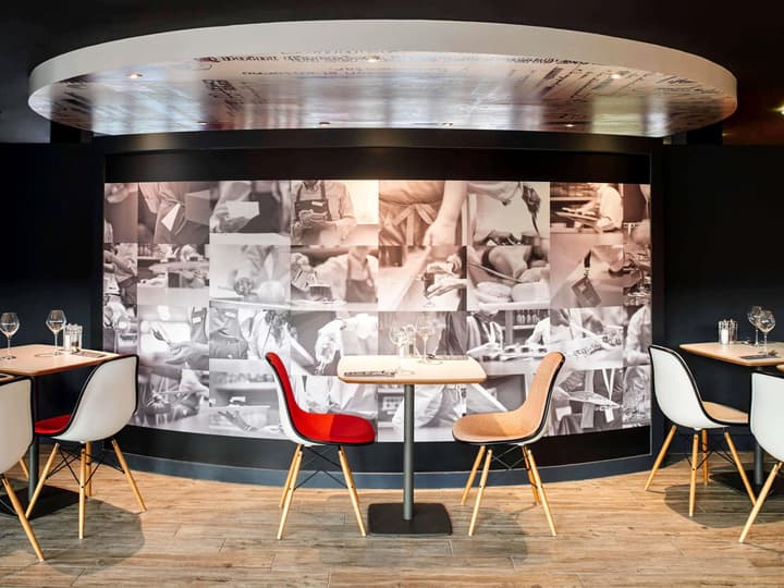 ibis Swansea