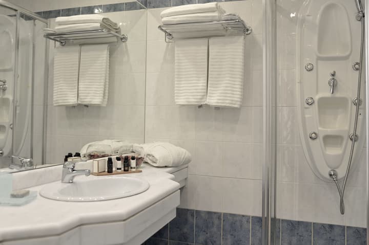 Athens Atrium Hotel and Suites