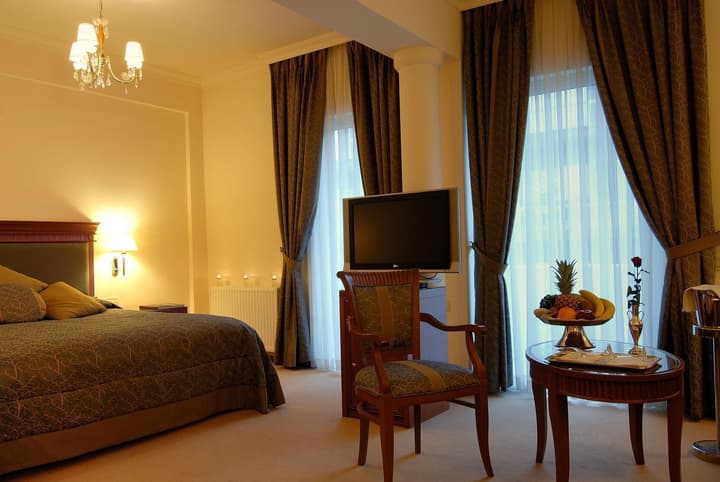 Athens Atrium Hotel and Suites