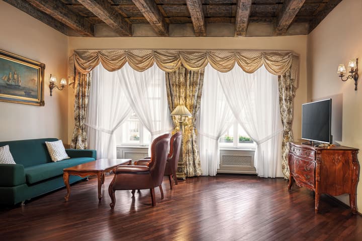 Iron Gate Hotel & Suites Prague by BHG