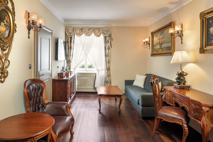 Iron Gate Hotel & Suites Prague by BHG
