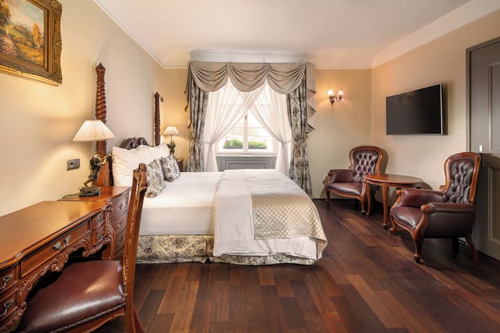 Iron Gate Hotel & Suites Prague by BHG