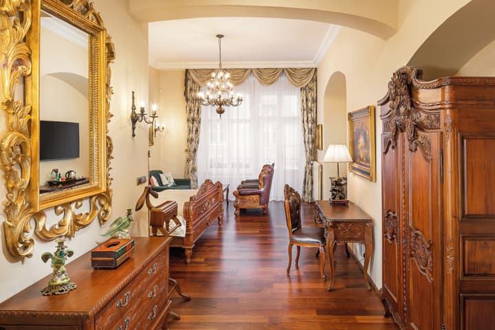 Iron Gate Hotel & Suites Prague by BHG