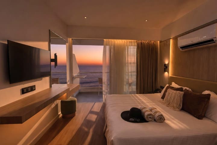 Cavo Maris Beach Hotel