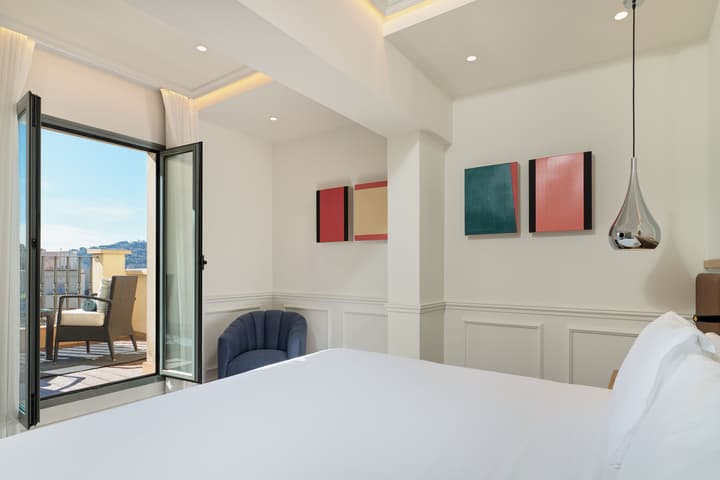 H10 Universitat Hotel