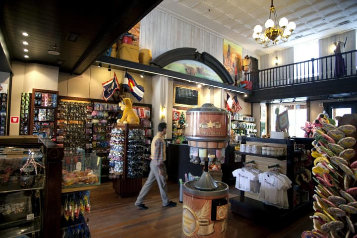 Disney Hotel Cheyenne