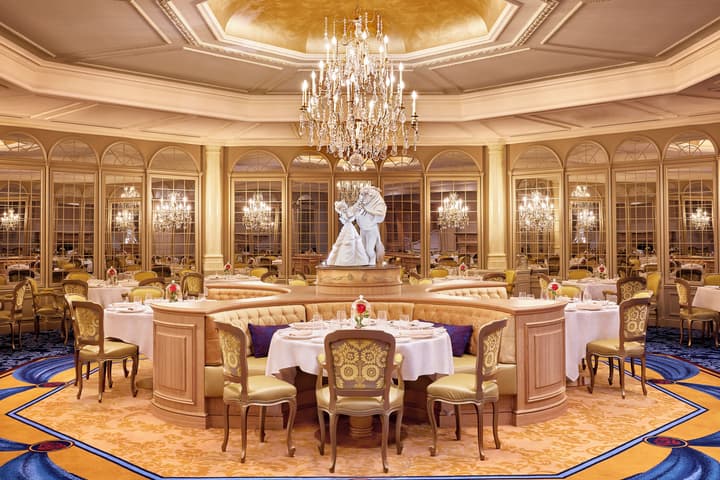 Disneyland® Hotel