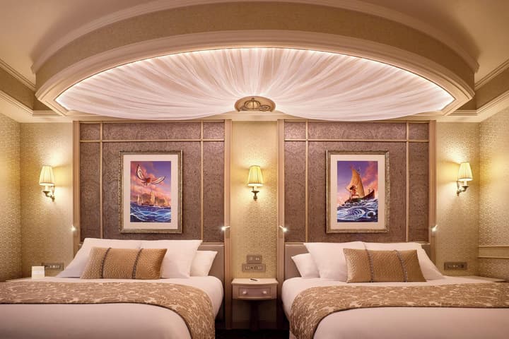 Disneyland® Hotel