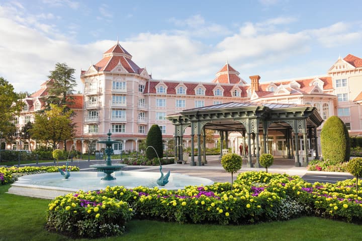 Disneyland® Hotel