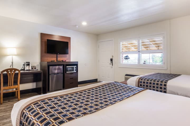 Carmel Hill Lodge