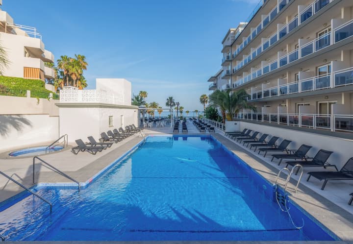 Hotel Las Arenas, Affiliated by Meliá