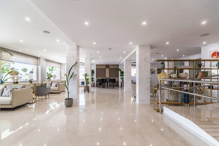 Hotel Las Arenas, Affiliated by Meliá