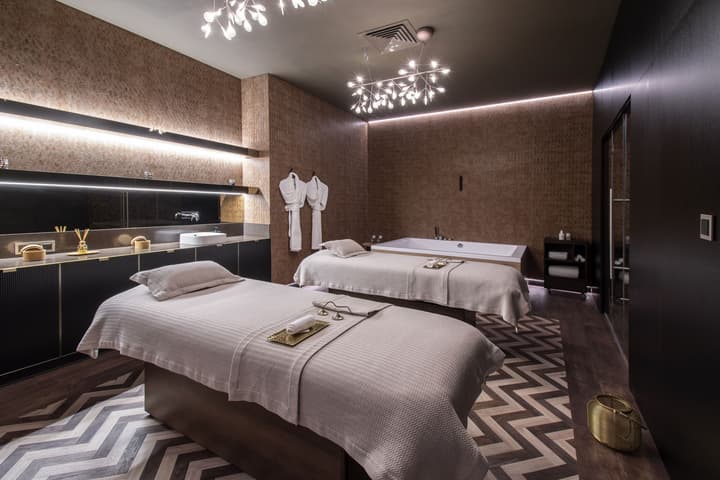 EPIC SANA Marques Hotel