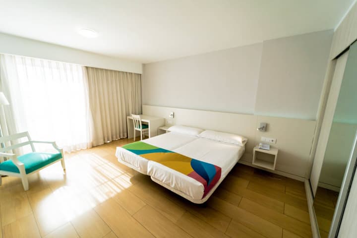 Paradise Park Fun Lifestyle Hotel