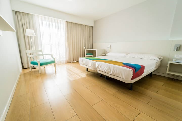 Paradise Park Fun Lifestyle Hotel