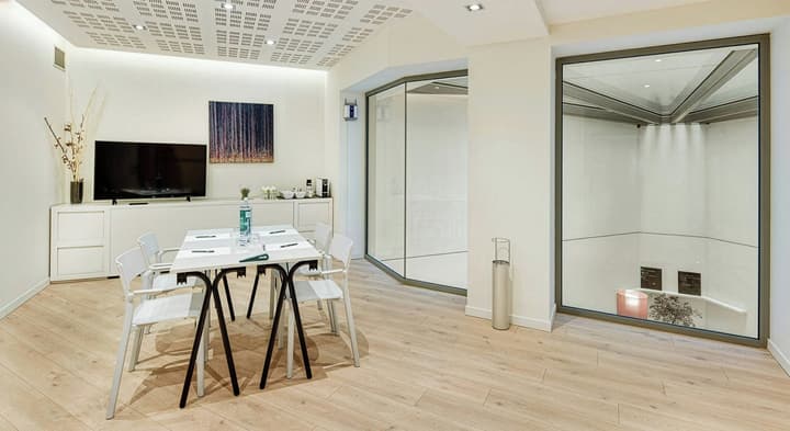 Sercotel Amister Art Hotel