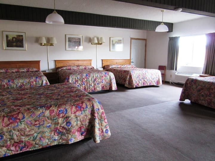 Yellowstone Country Inn