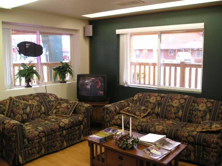Yellowstone Country Inn